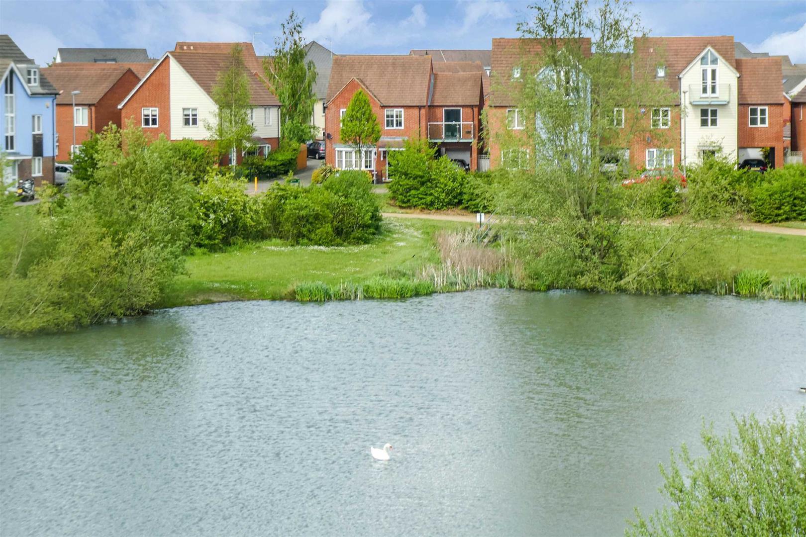 4 bed property in Harmans Cross, Milton Keynes